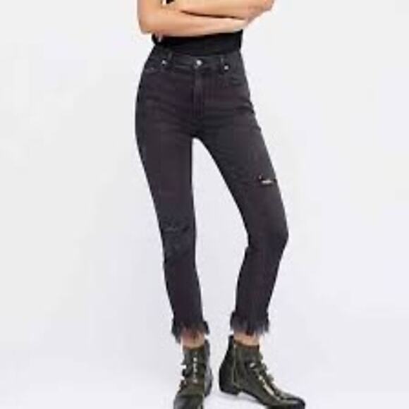MSRP $98 FREE PEOPLE Black Great Heights Frayed Skinny Jeans Size W28 QUICK SHIP - Picture 1 of 6